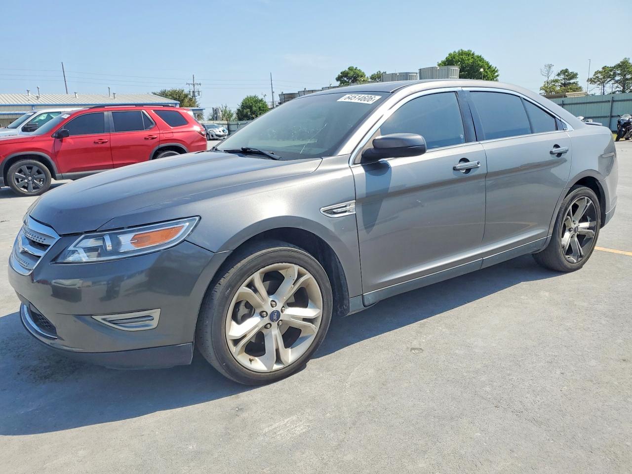 2012 Ford Taurus SHO, VIN 1FAHP2KT0CG143033 — Front end