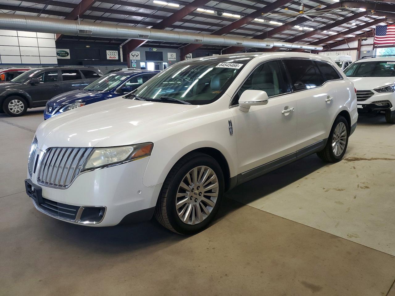 2012 Lincoln MKT EcoBoost, VIN 2LMHJ5AT4CBL50207 — Minor dents and scratches