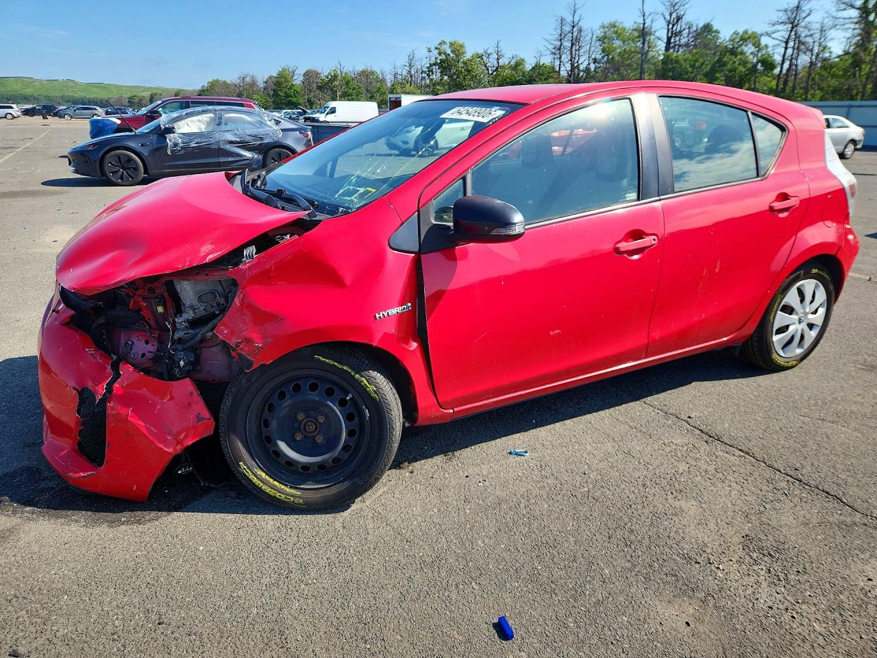 2014 Toyota Prius One, VIN JTDKDTB35E1561043 — Front end