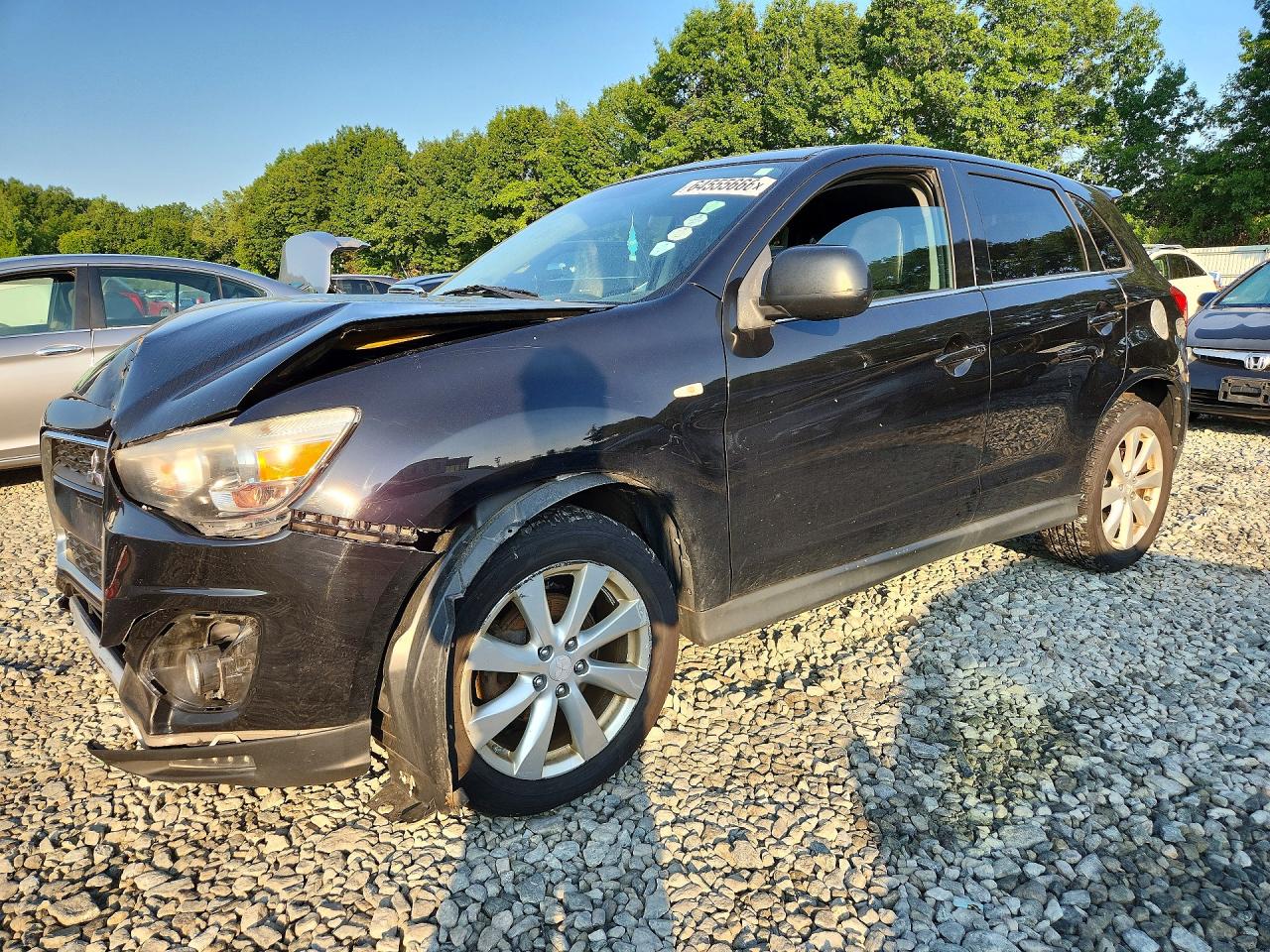 2013 Mitsubishi Outlander SE, VIN 4A4AR4AU5DE013850 — Front end