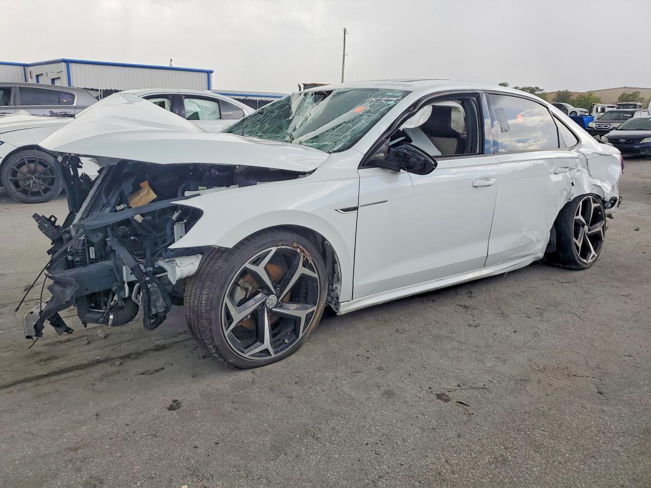 2021 Volkswagen Passat R-Line, VIN 1VWMA7A31MC012031 — По всему кузову