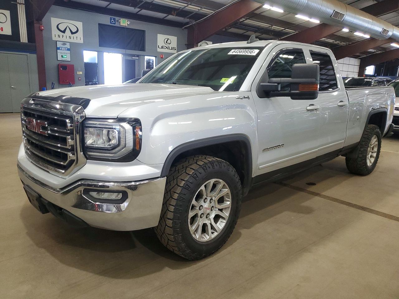 2017 GMC Sierra 1500 SLE, VIN 1GTV2MEC5HZ108986 — Minor dents and scratches