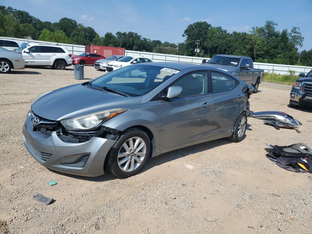 2015 Hyundai Elantra Limited, VIN KMHDH4AE0FU456198 — Rear end