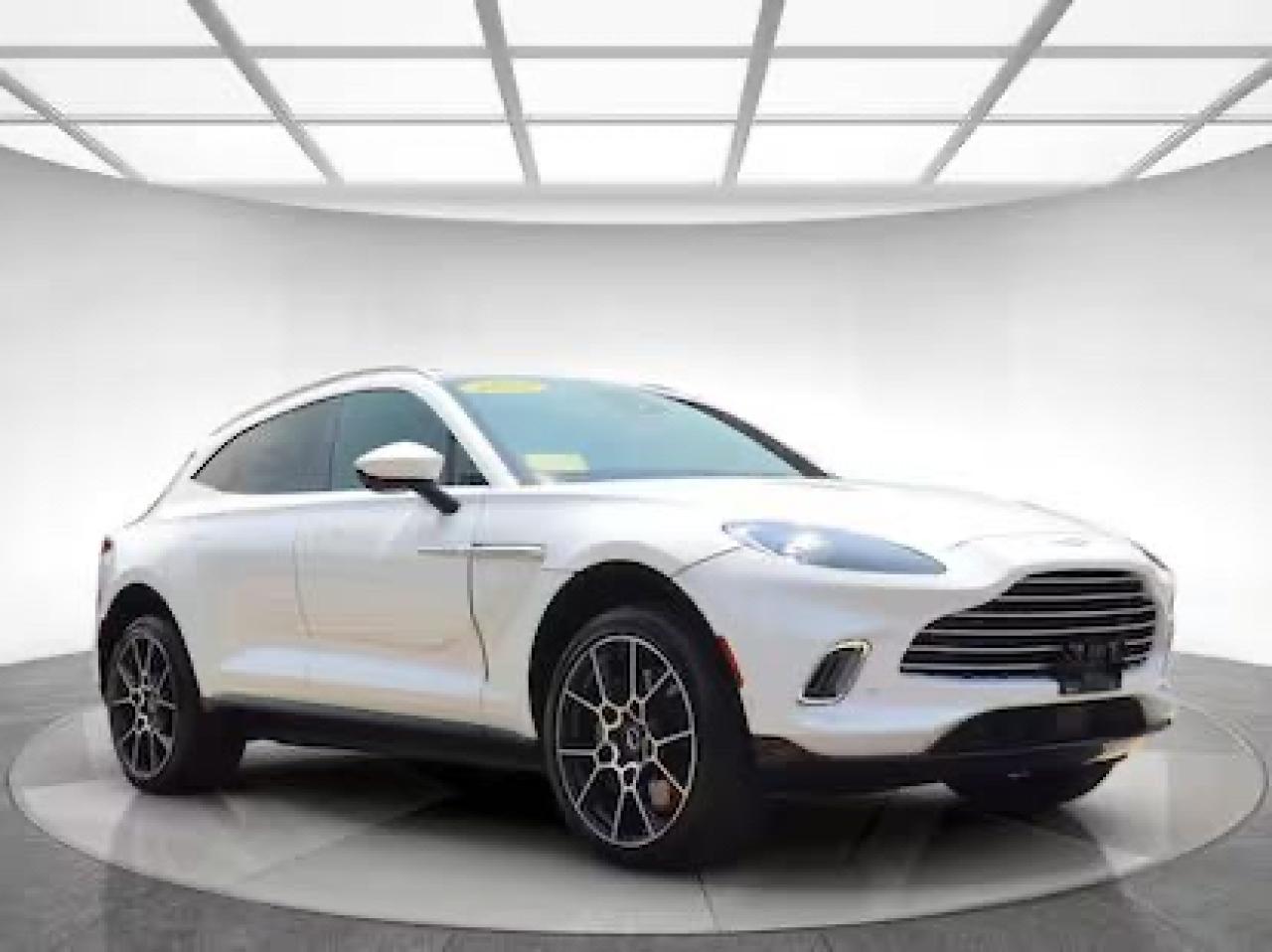 2021 Aston Martin DBX, VIN SCFVUJAW0MTV01XXX — Обычный износ