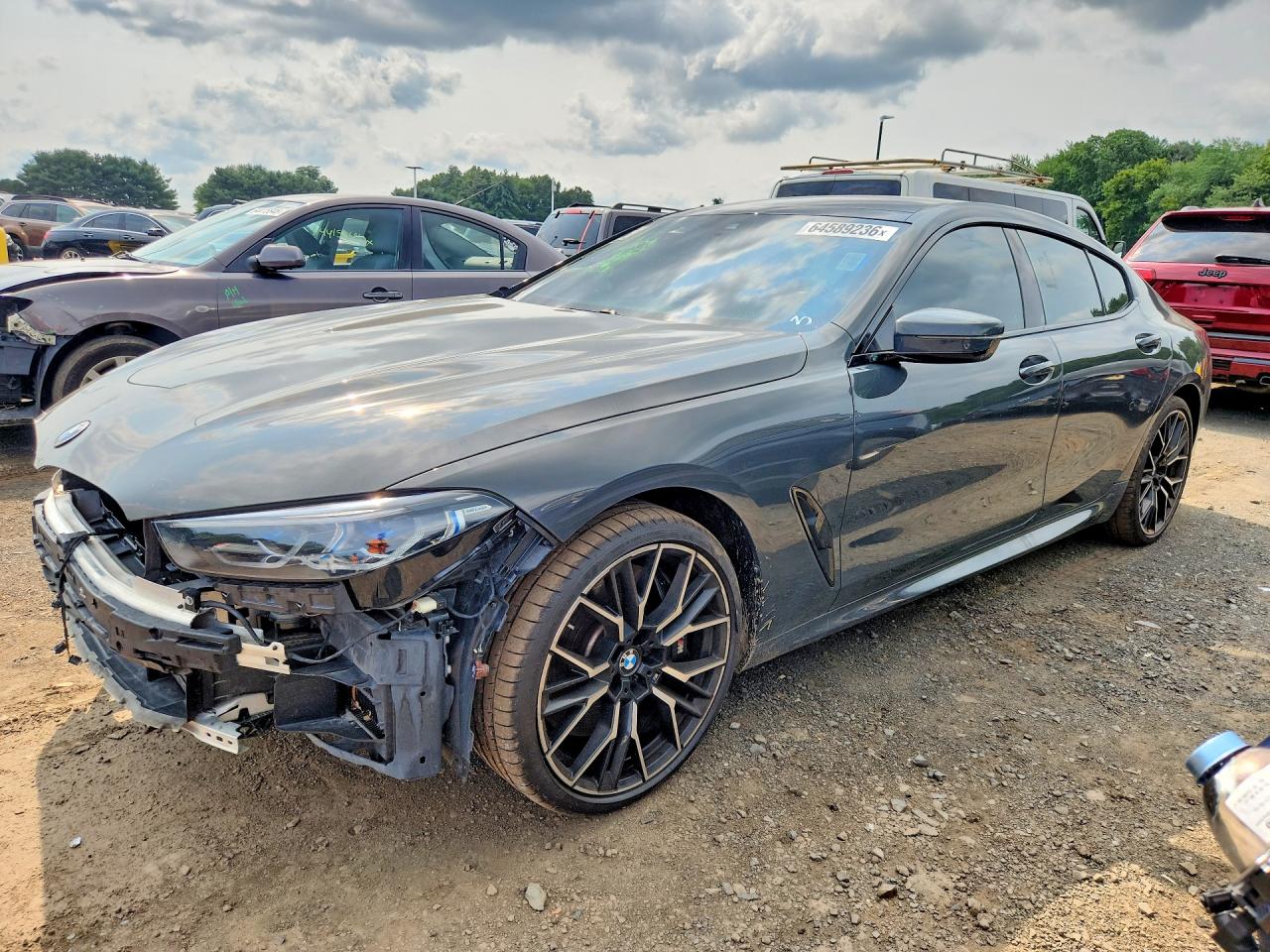 2024 BMW 8 Series 840i, VIN WBAGV2C06RCP13405 — Перед