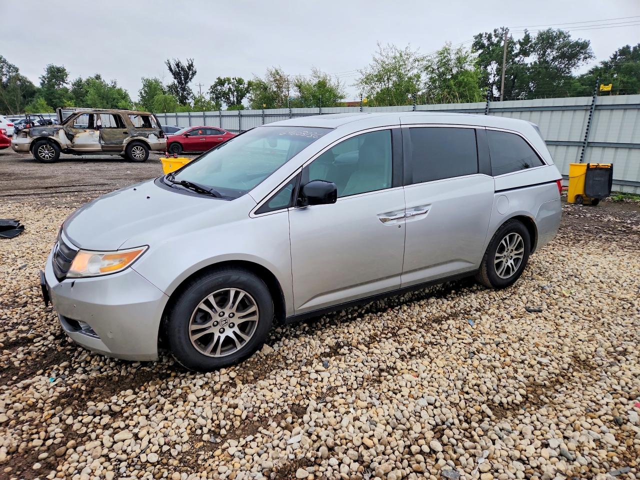 2011 Honda Odyssey EX-L, VIN 5FNRL5H6XBB035864 — Normal wear