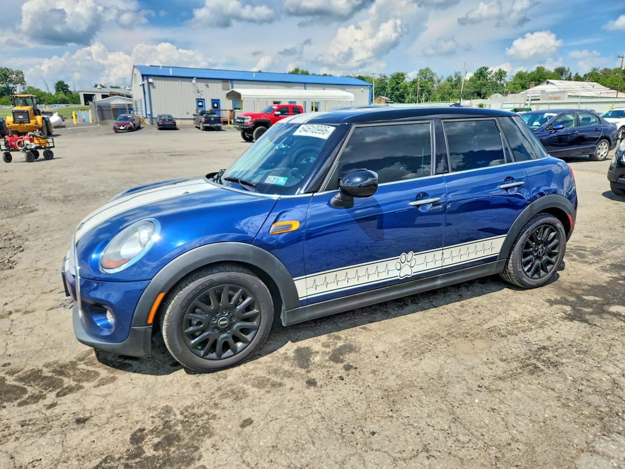 2015 MINI Hardtop 4 Door, VIN WMWXS5C57FT832260 — Normal wear