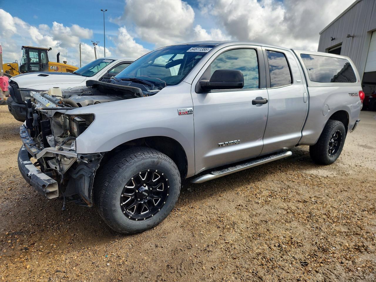 2007 Toyota Tundra SR5, VIN 5TFBV54107X030286 — Перед