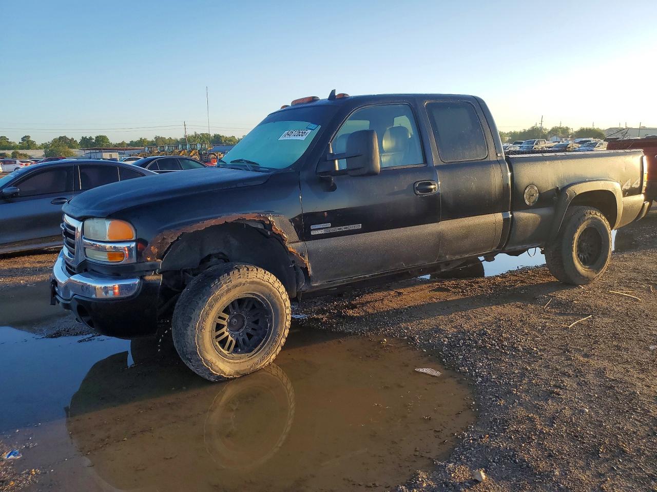 2007 GMC Sierra 2500HD SLE1, VIN 1GTHK29D67E131283 — Minor dents and scratches