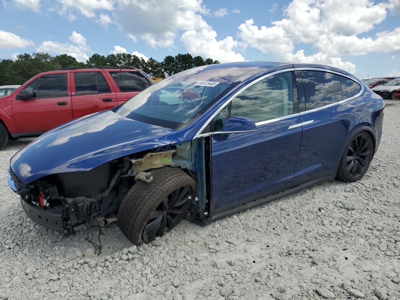 2019 Tesla Model X 75D, VIN 5YJXCBE20KF151453 — Front end