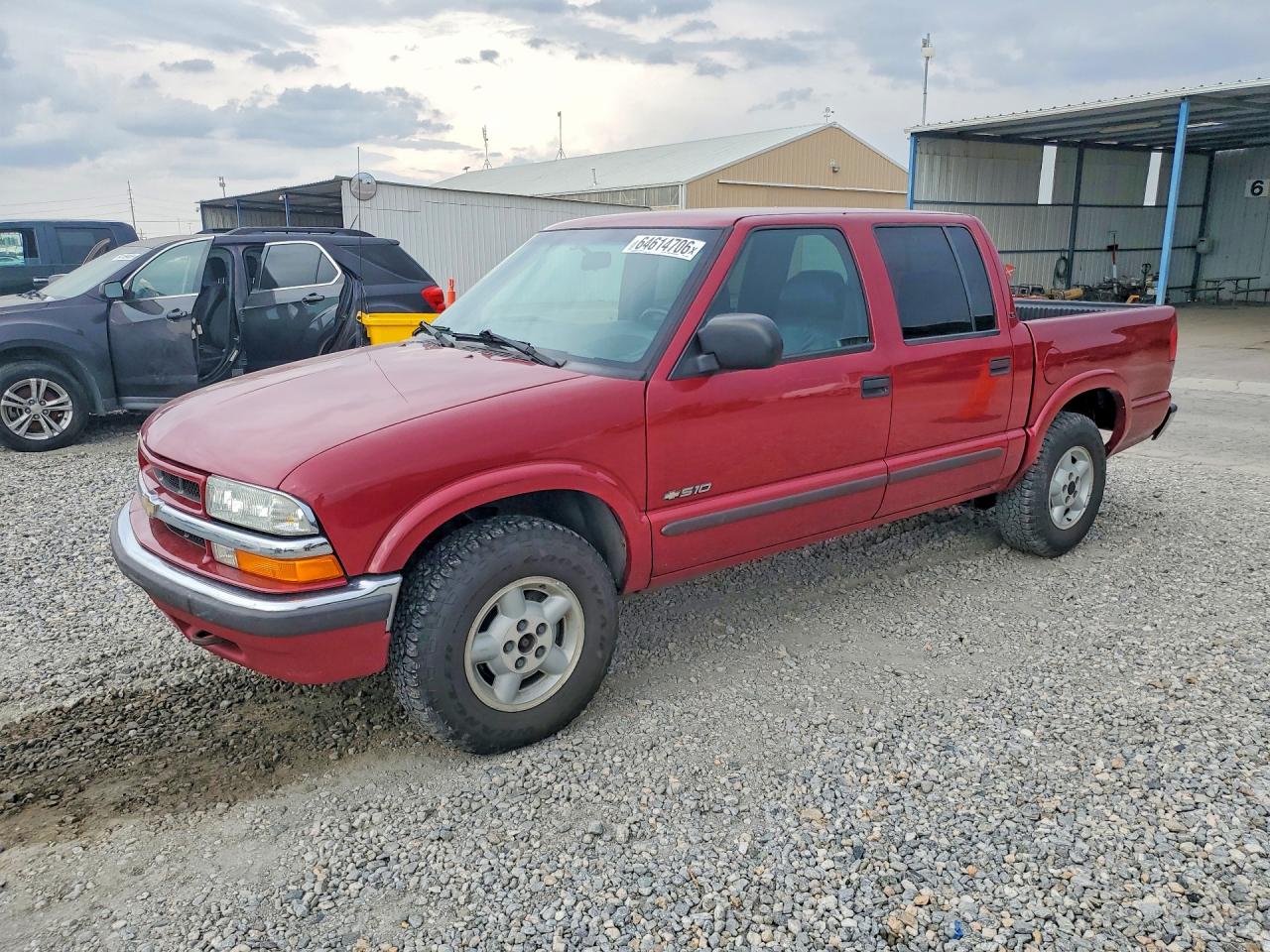 2002 Chevrolet S-10 LS, VIN 1GCDT13W62K137580 — Мелкие вмятины и царапины