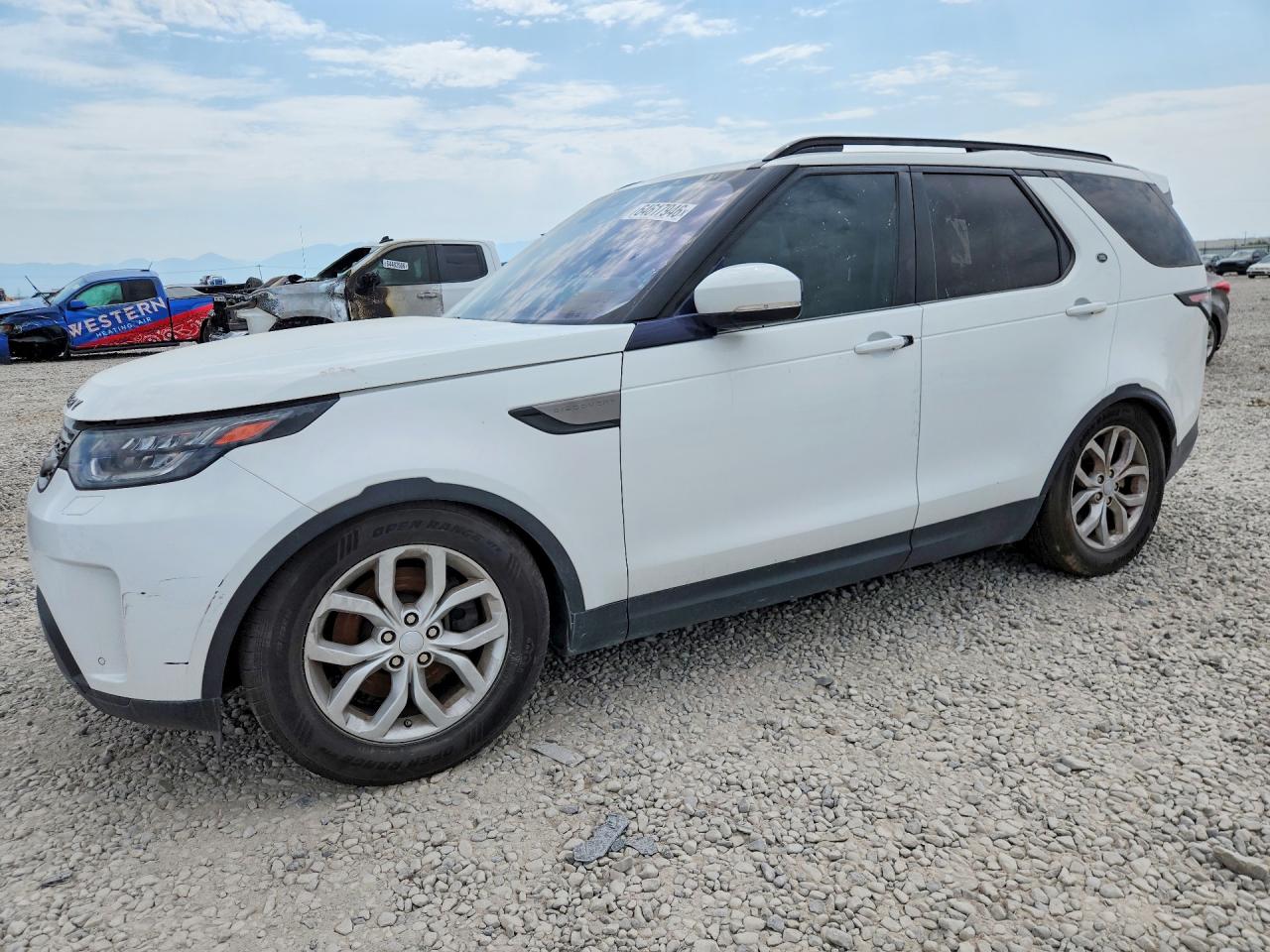 2017 Land Rover Discovery SE, VIN SALRGBBV1HA046989 — Minor dents and scratches