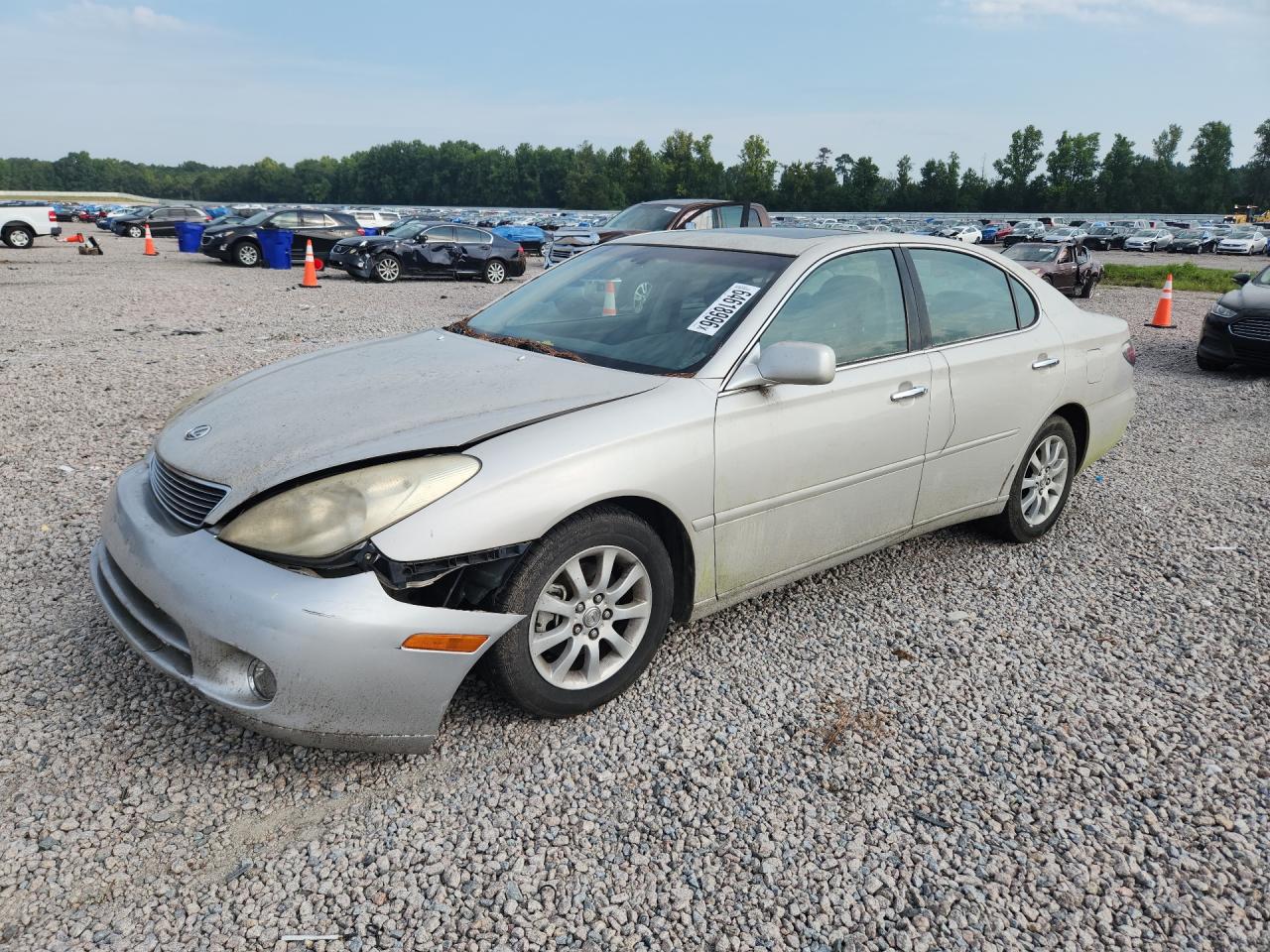 2004 Lexus ES 350, VIN JTHBA30G940015041 — Перед
