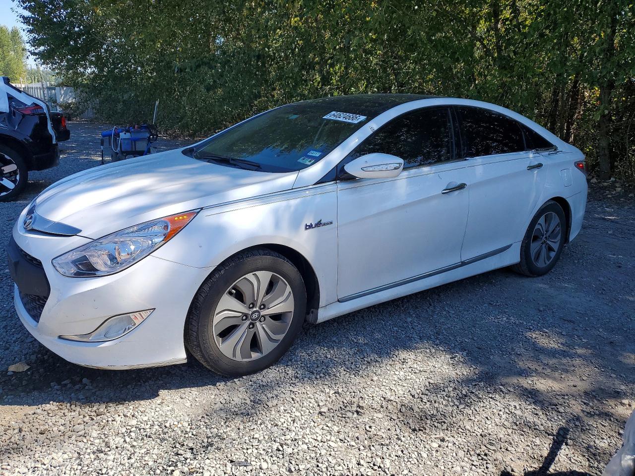 2015 Hyundai Sonata, VIN KMHEC4A47FA119961 — Бок