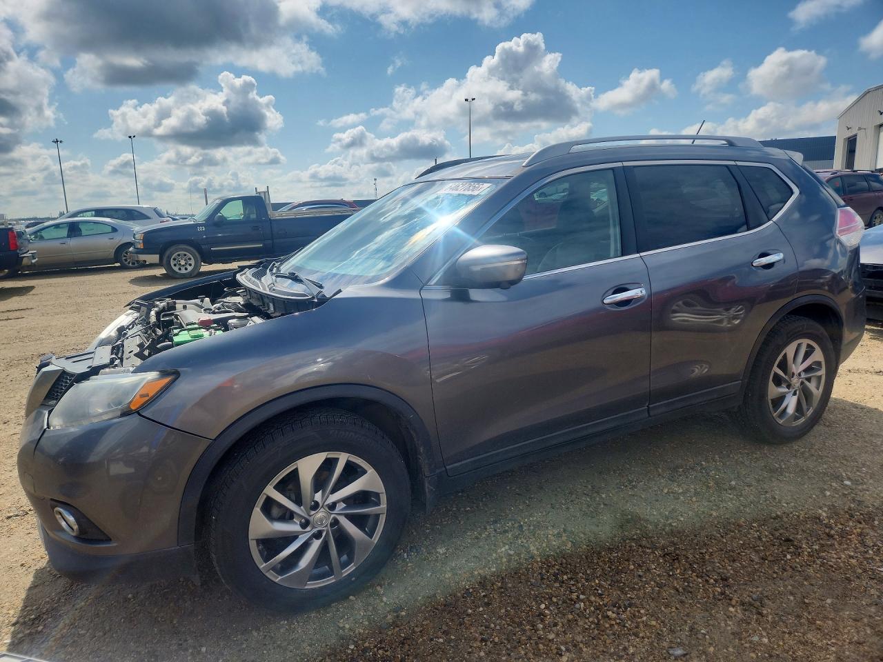 2014 Nissan Rogue SV, VIN 5N1AT2MV5EC848907 — Перед