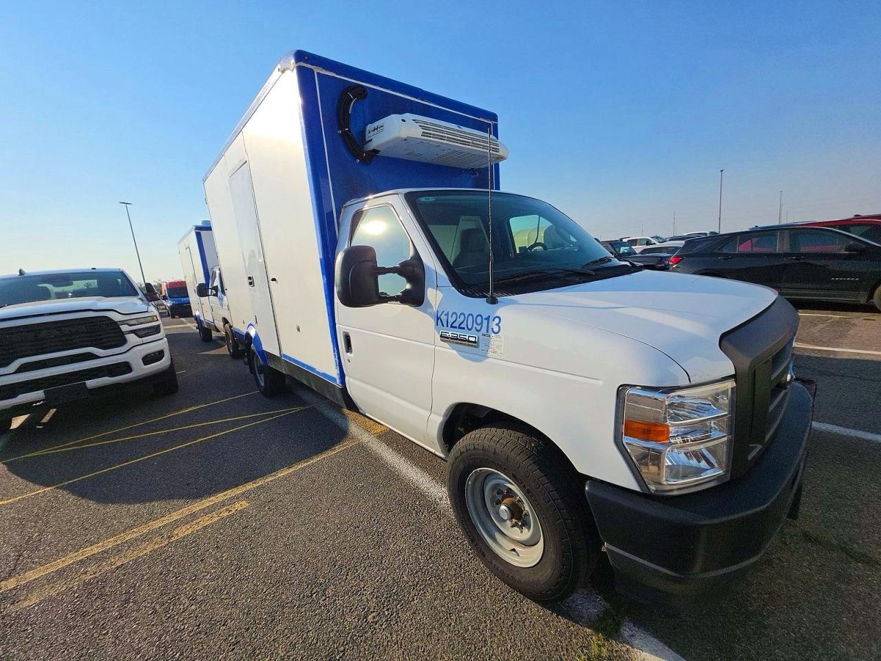 2023 Ford Econoline, VIN 1FDWE3FK9PDD08532 — Normal wear