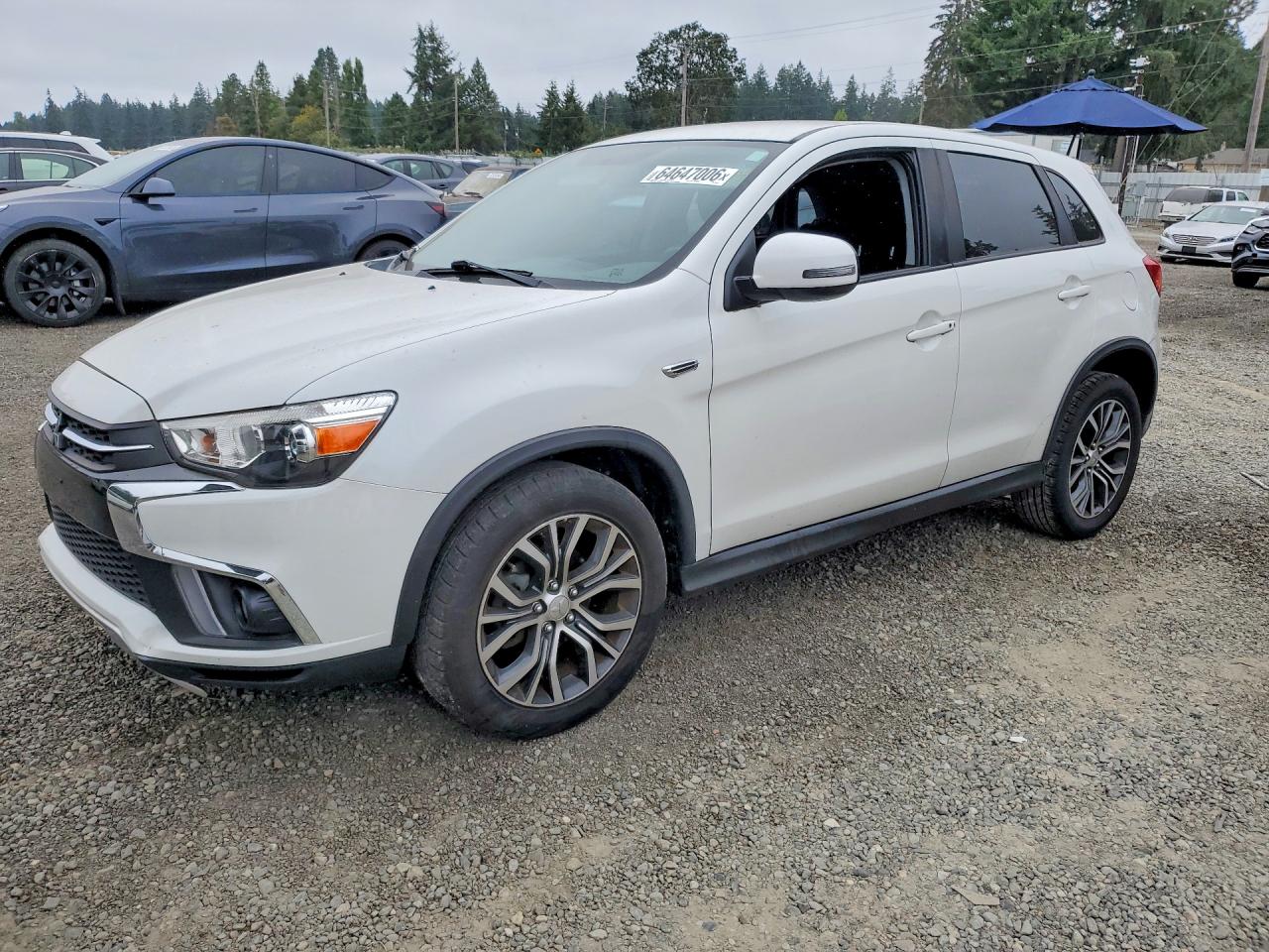2019 Mitsubishi Outlander SE, VIN JA4AP4AU0KU011871 — Front end