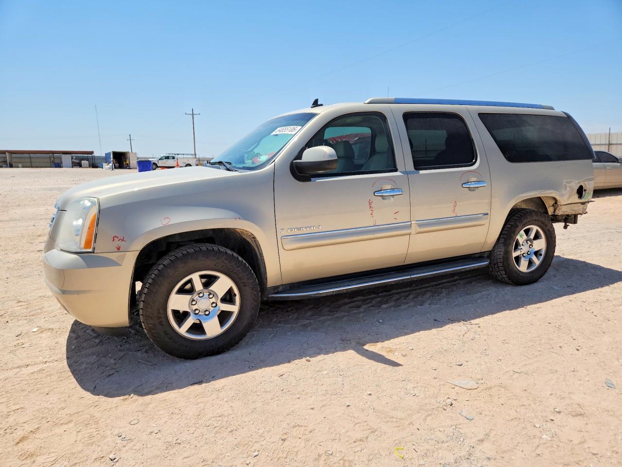2007 GMC Yukon XL, VIN 1GKFK66877J352408 — Зад