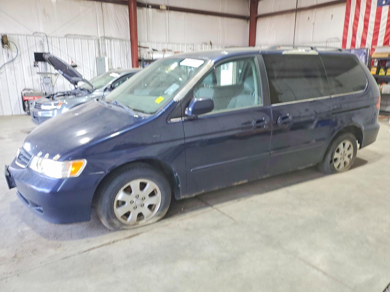 2003 Honda Odyssey EX-L, VIN 5FNRL18083B028935 — Мелкие вмятины и царапины