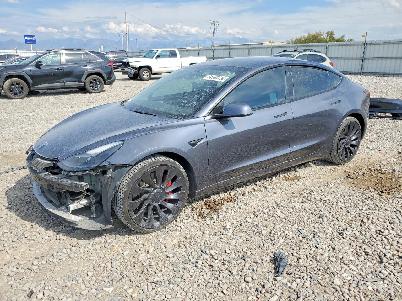 2022 Tesla Model 3 Performance, VIN 5YJ3E1EC3NF181983 — Перед