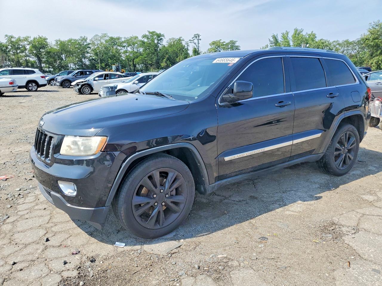 2012 Jeep Grand Cherokee Laredo Altitude, VIN 1C4RJFAT7CC277313 — Перед