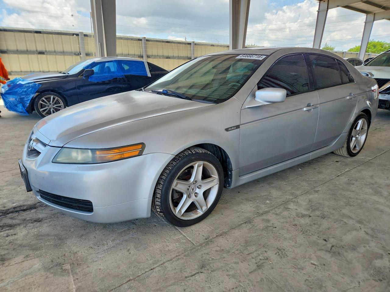 2005 Acura TL, VIN 19UUA66285A002348 — Мелкие вмятины и царапины
