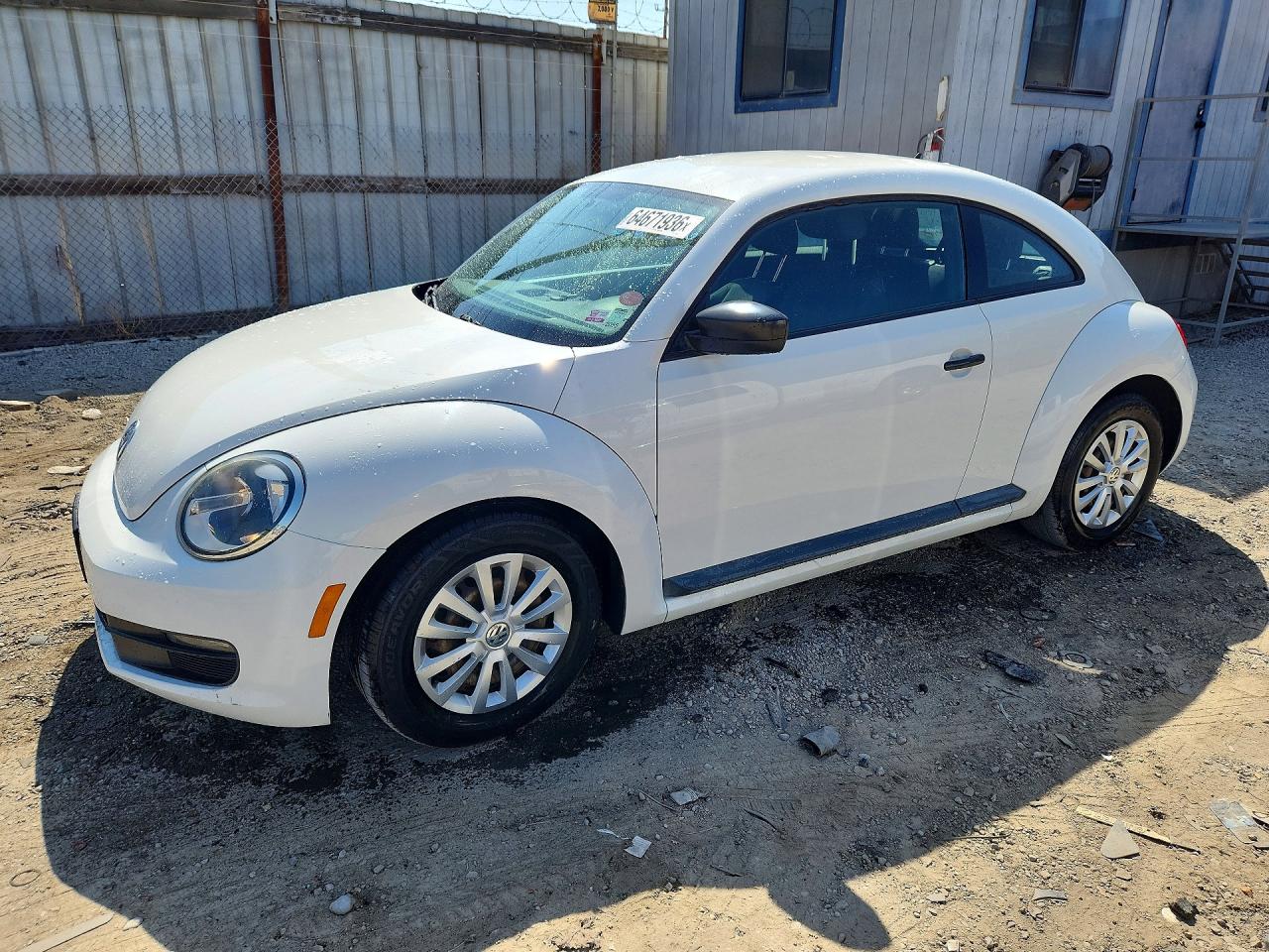 2012 Volkswagen Beetle, VIN 3VWAP7AT5CM648532 — Normal wear