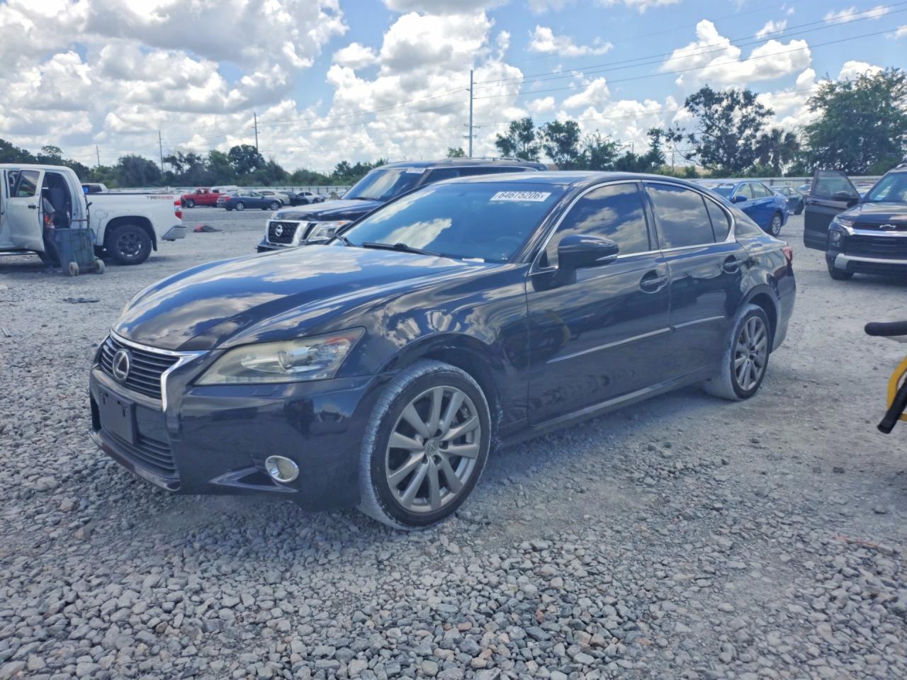 2015 Lexus GS 350, VIN JTHCE1BLXFA002433 — Minor dents and scratches