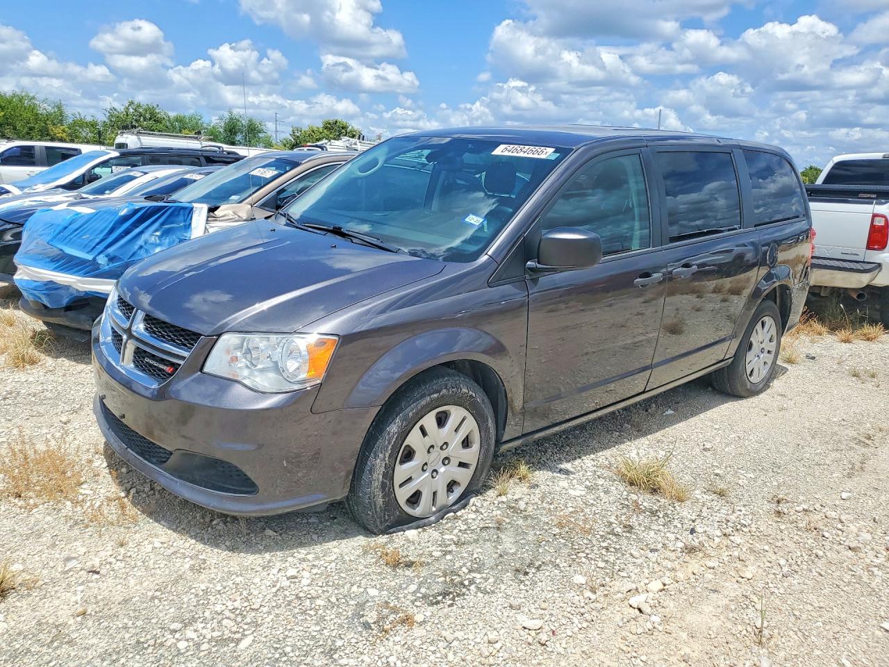 2020 Dodge Grand Caravan SE, VIN 2C4RDGBG5LR198034 — Side
