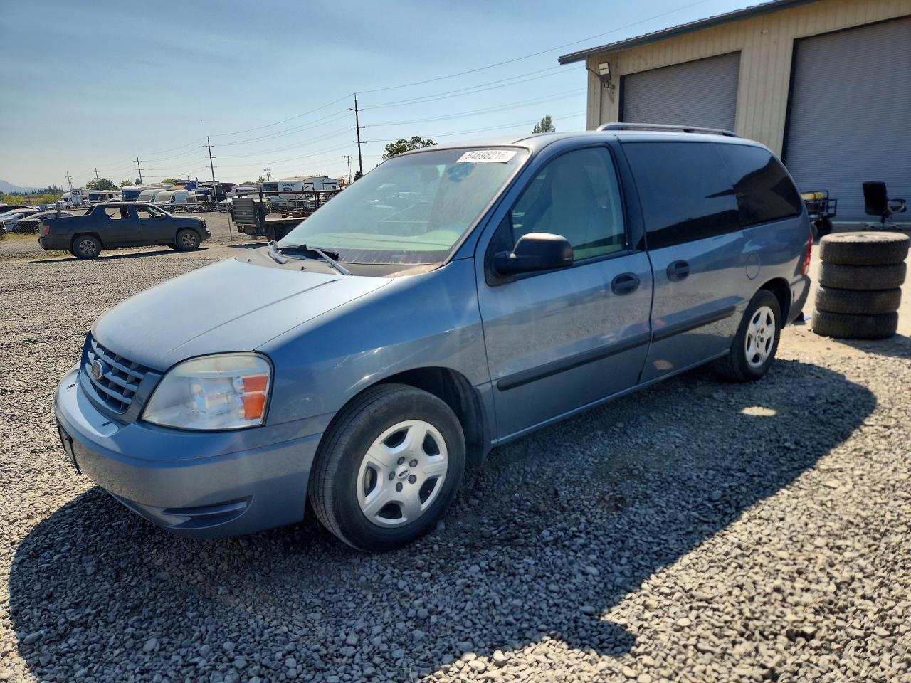 2004 Ford Freestar SE, VIN 2FMZA51664BB16520 — Перед