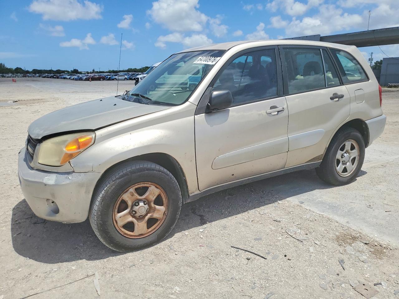 2005 Toyota RAV4, VIN JTEHD20V750066837 — Перед