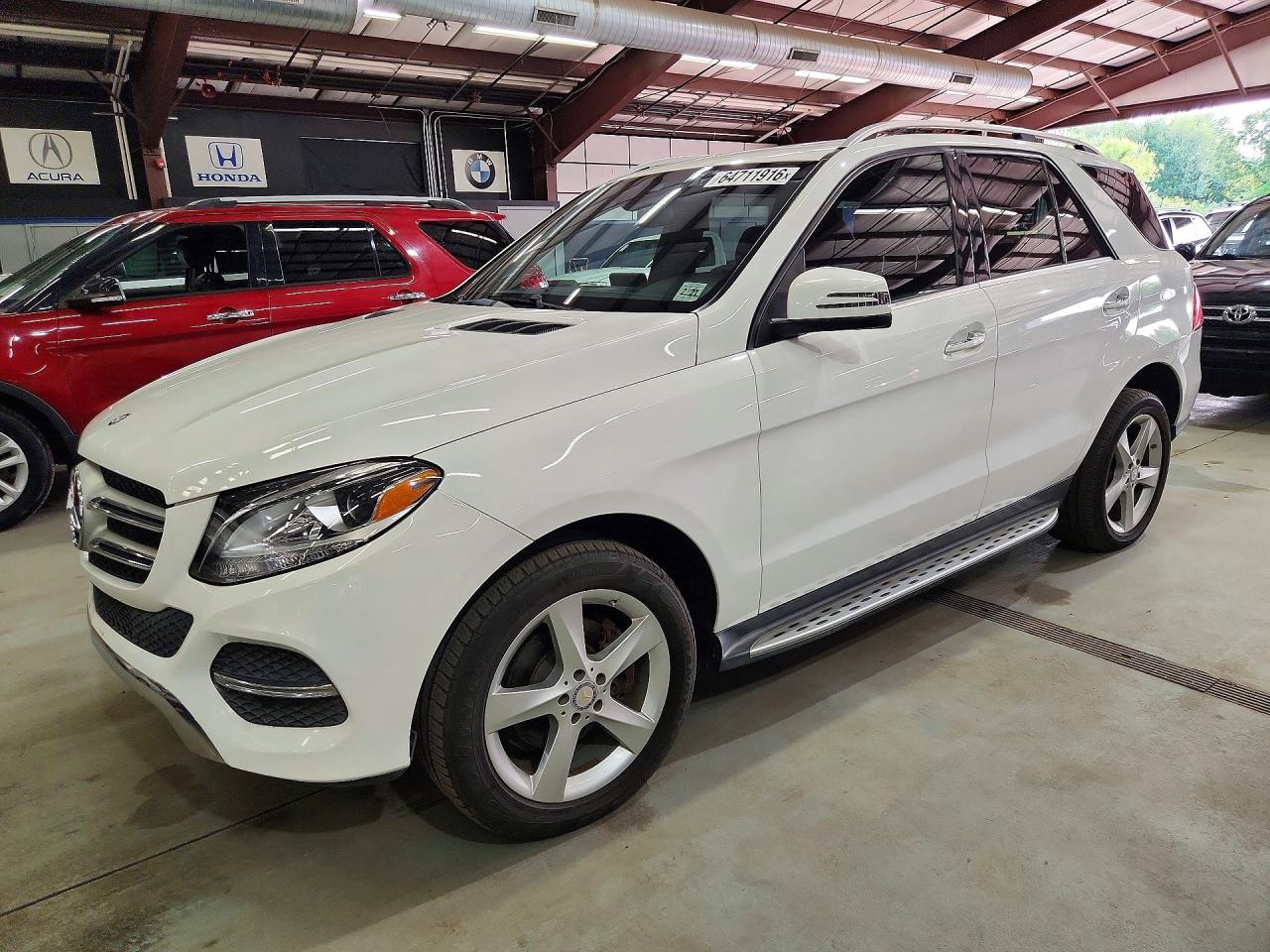 2016 Mercedes-Benz GLE 300d, VIN 4JGDA0EB2GA725978 — Minor dents and scratches
