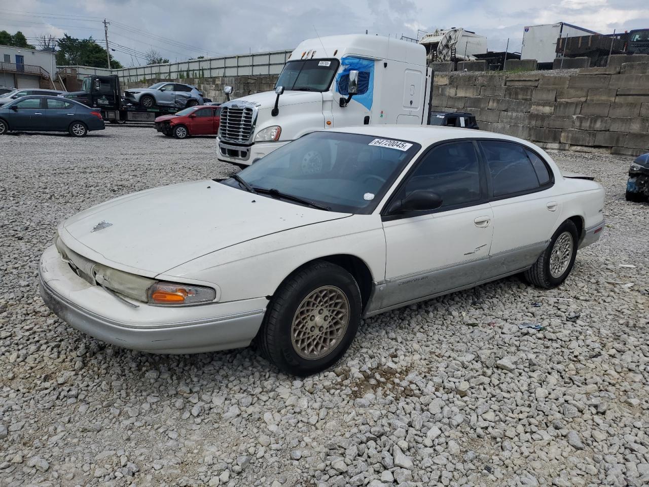 1997 Chrysler LHS, VIN 2C3HC56FXVH628092 — Зад