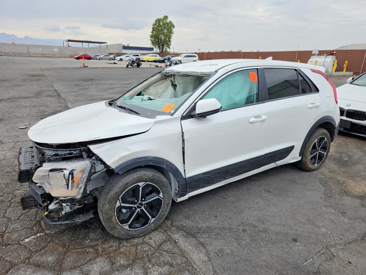 2026 Kia Niro LX, VIN KNDCP3LE4T5328594 — Front end