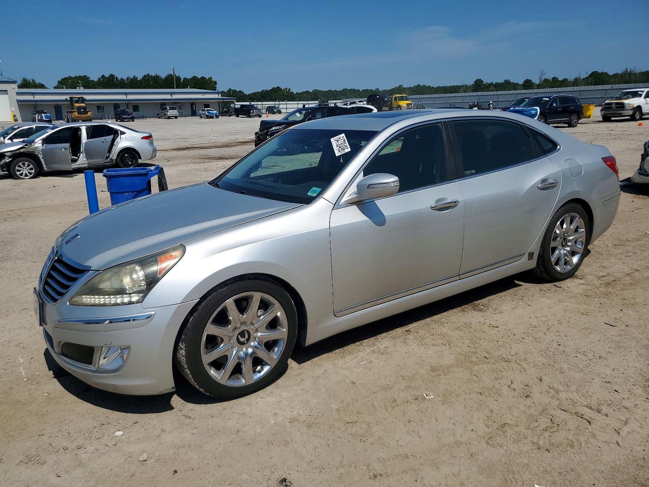 2012 Hyundai Equus Signature, VIN KMHGH4JH4CU056986 — Minor dents and scratches