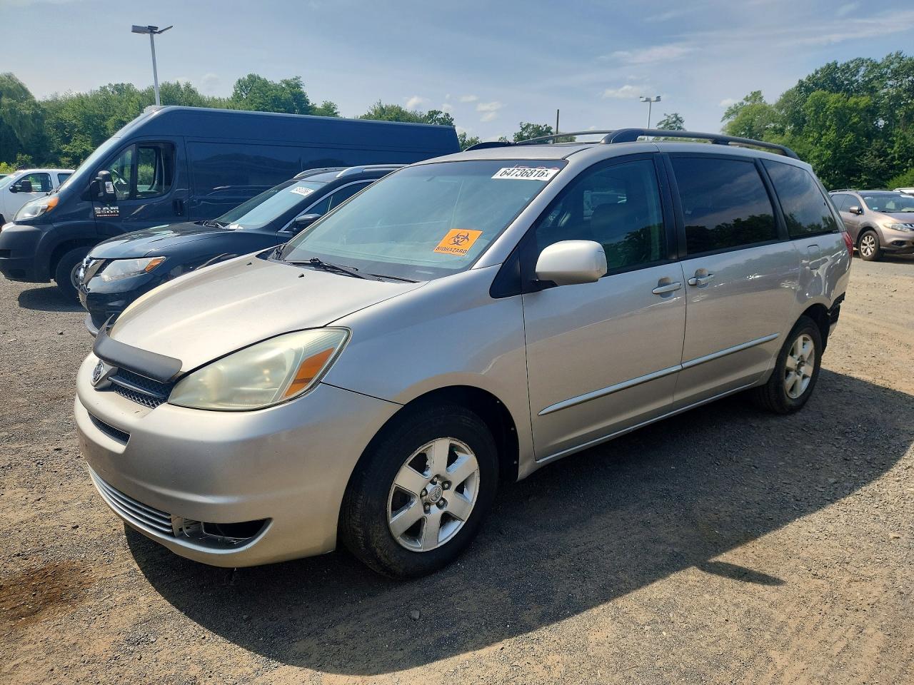 2004 Toyota Sienna XLE Limited, VIN 5TDZA22C64S093939 — Rear end