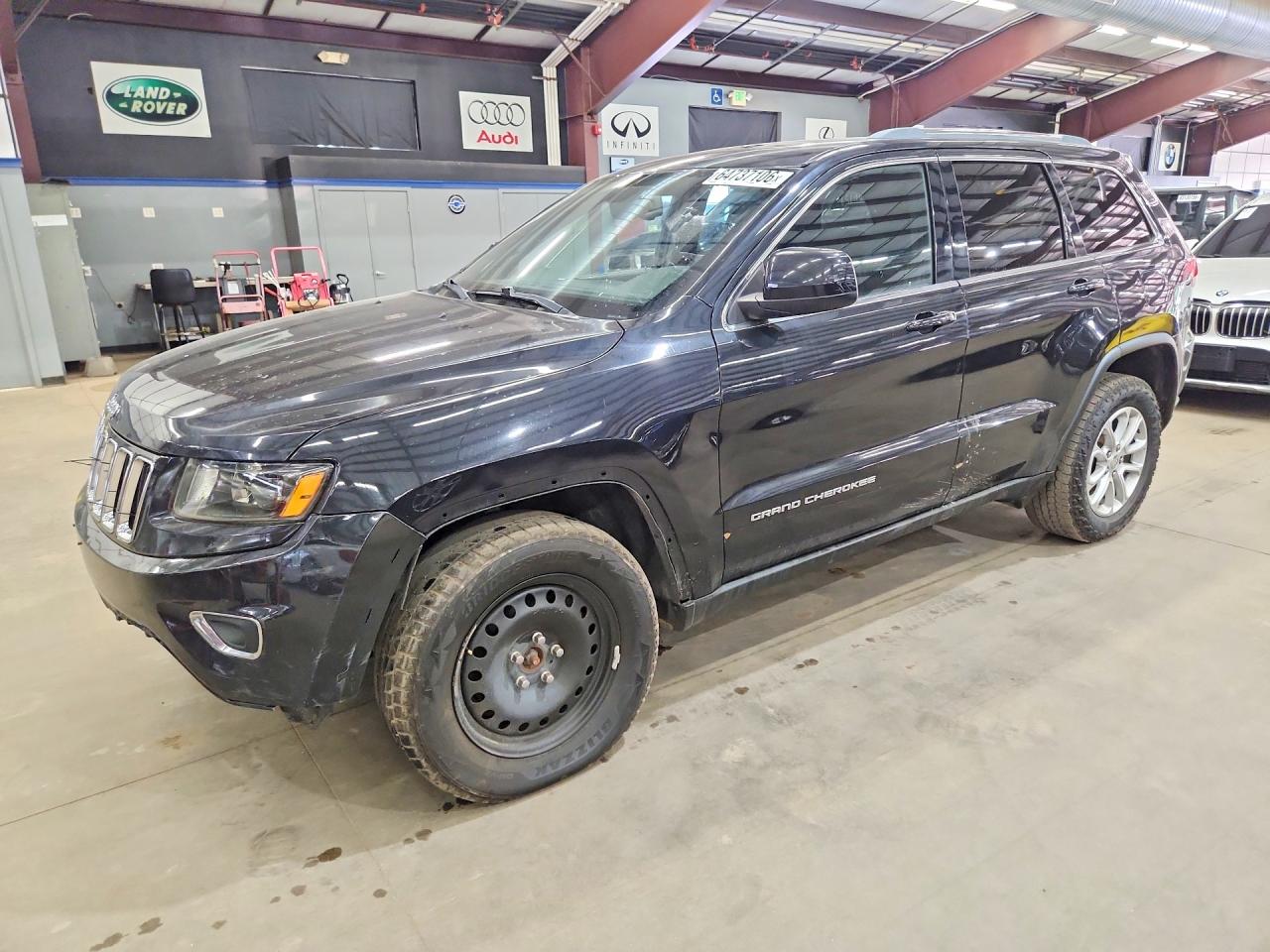 2015 Jeep Grand Cherokee Altitude, VIN 1C4RJFAG7FC892998 — Front end