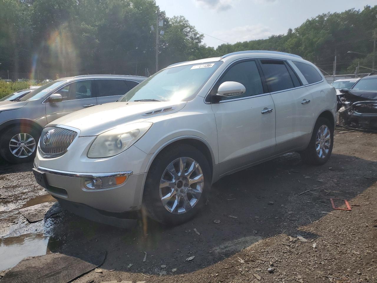 2012 Buick Enclave Premium, VIN 5GAKVDED7CJ170000 — Side