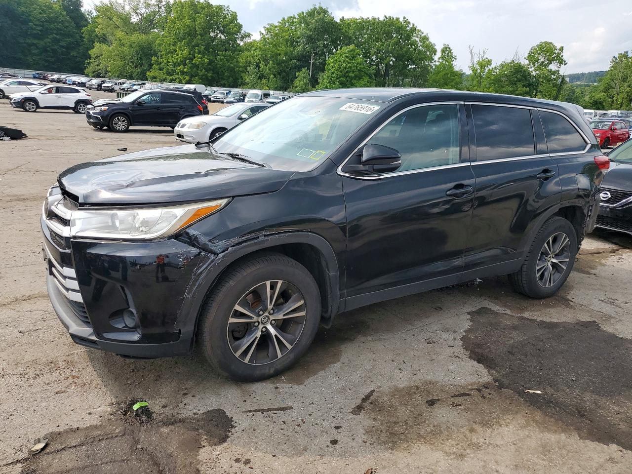 2019 Toyota Highlander LE, VIN 5TDBZRFH9KS963107 — Rear end
