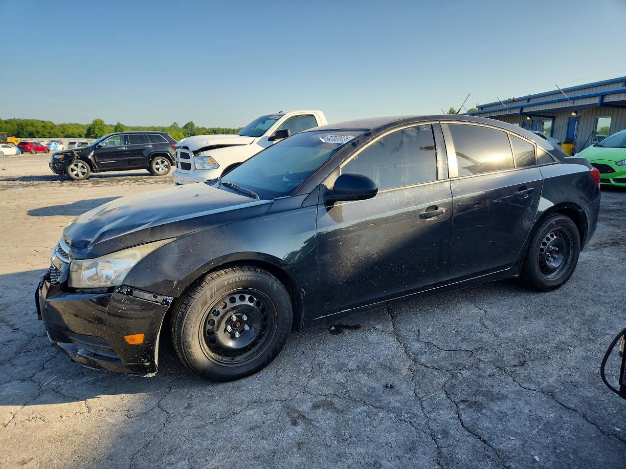 2014 Chevrolet Cruze LS, VIN 1G1PA5SH1E7112079 — Front end