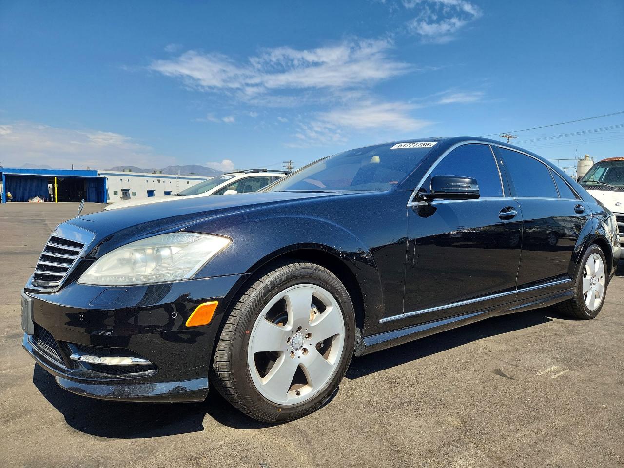 2013 Mercedes-Benz S 550, VIN WDDNG7DB8DA497438 — Minor dents and scratches