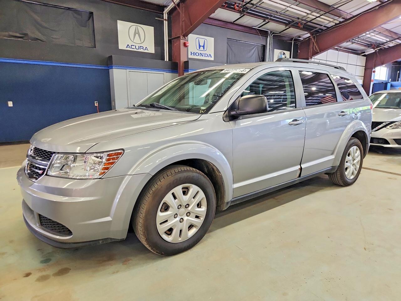 2018 Dodge Journey SE, VIN 3C4PDCAB2JT383187 — Мелкие вмятины и царапины