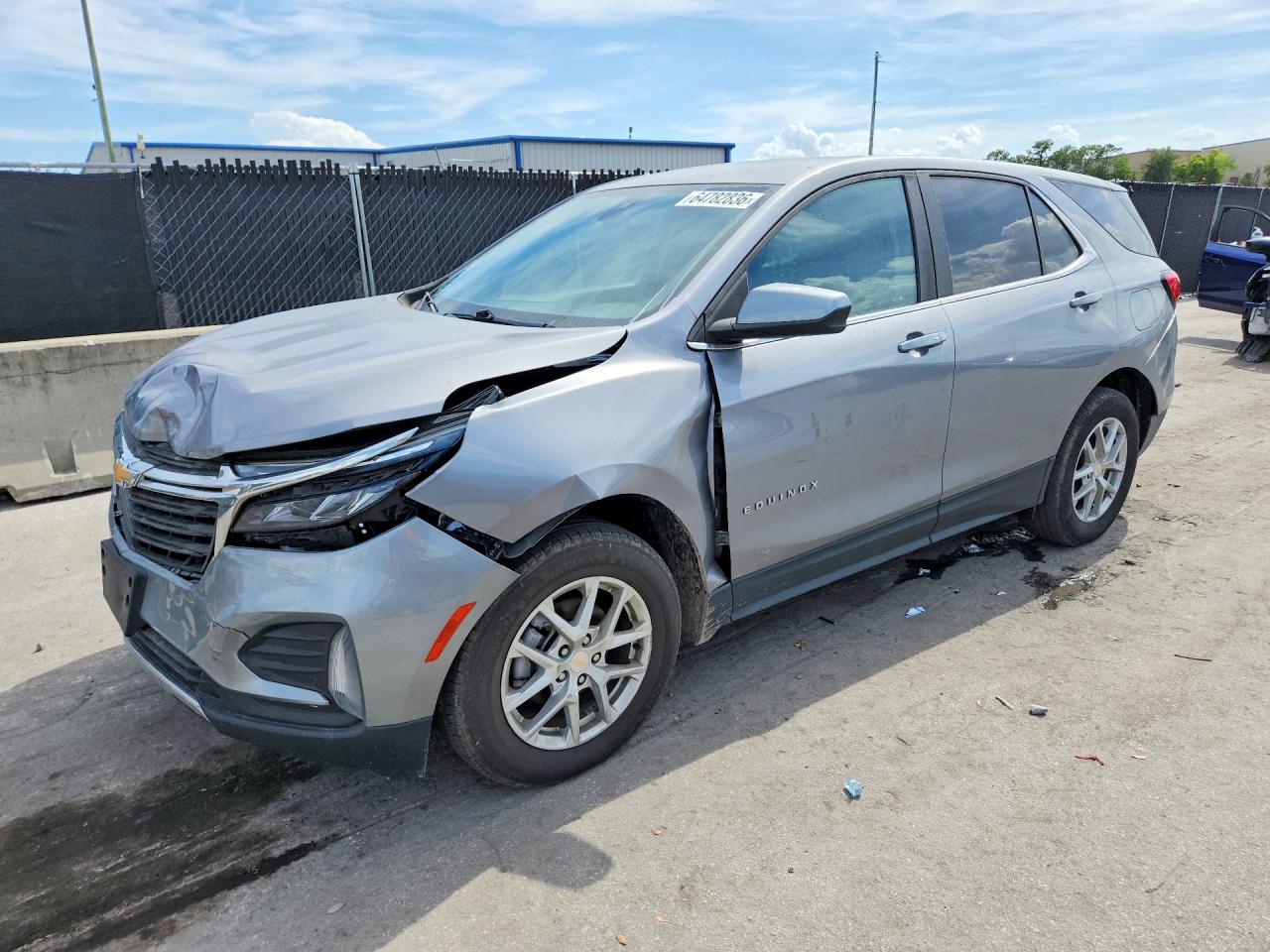 2023 Chevrolet Equinox LT, VIN 3GNAXTEG2PL269399 — Перед