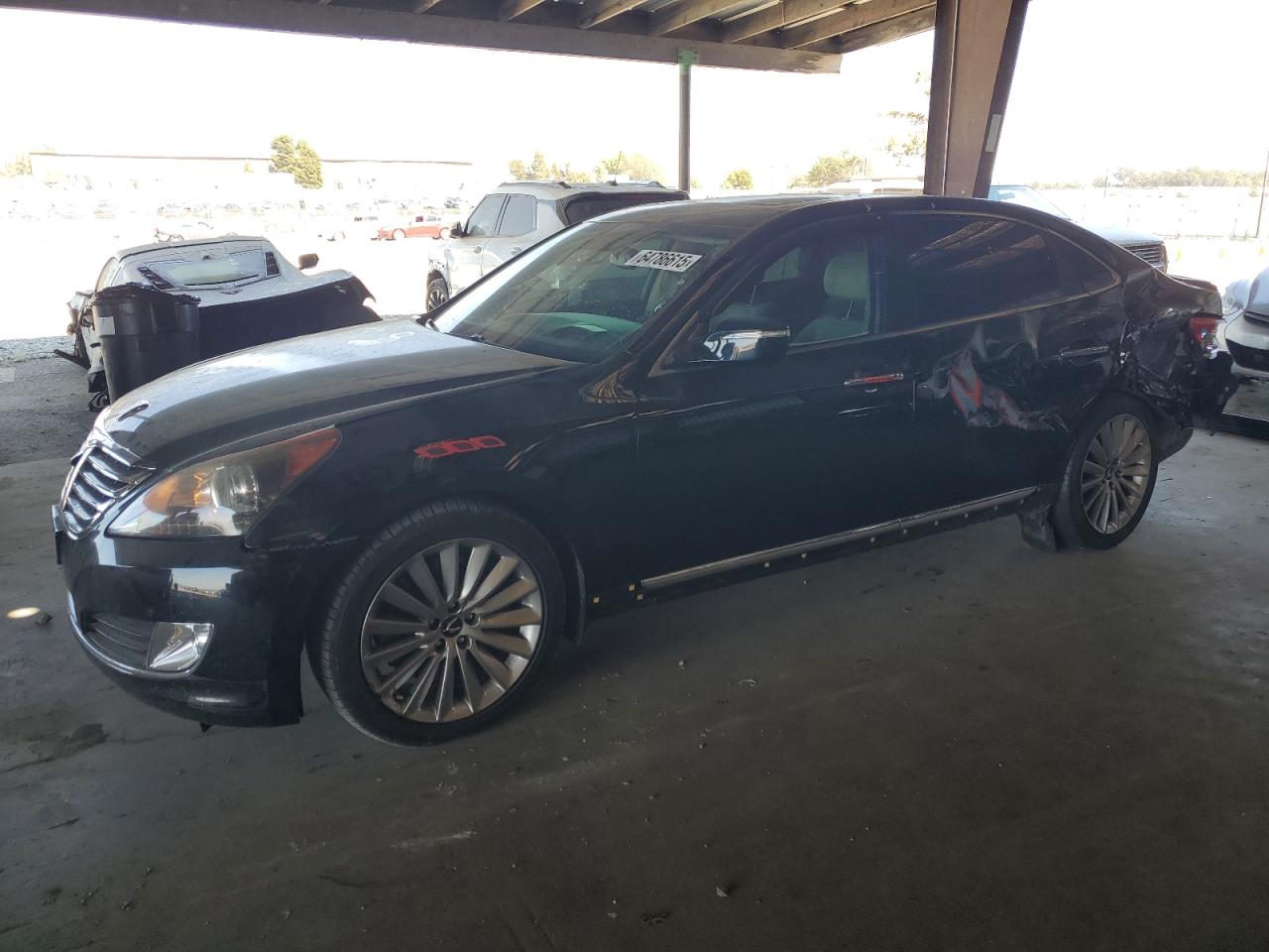 2016 Hyundai Equus Signature, VIN KMHGH4JH2GU101364 — Rear end