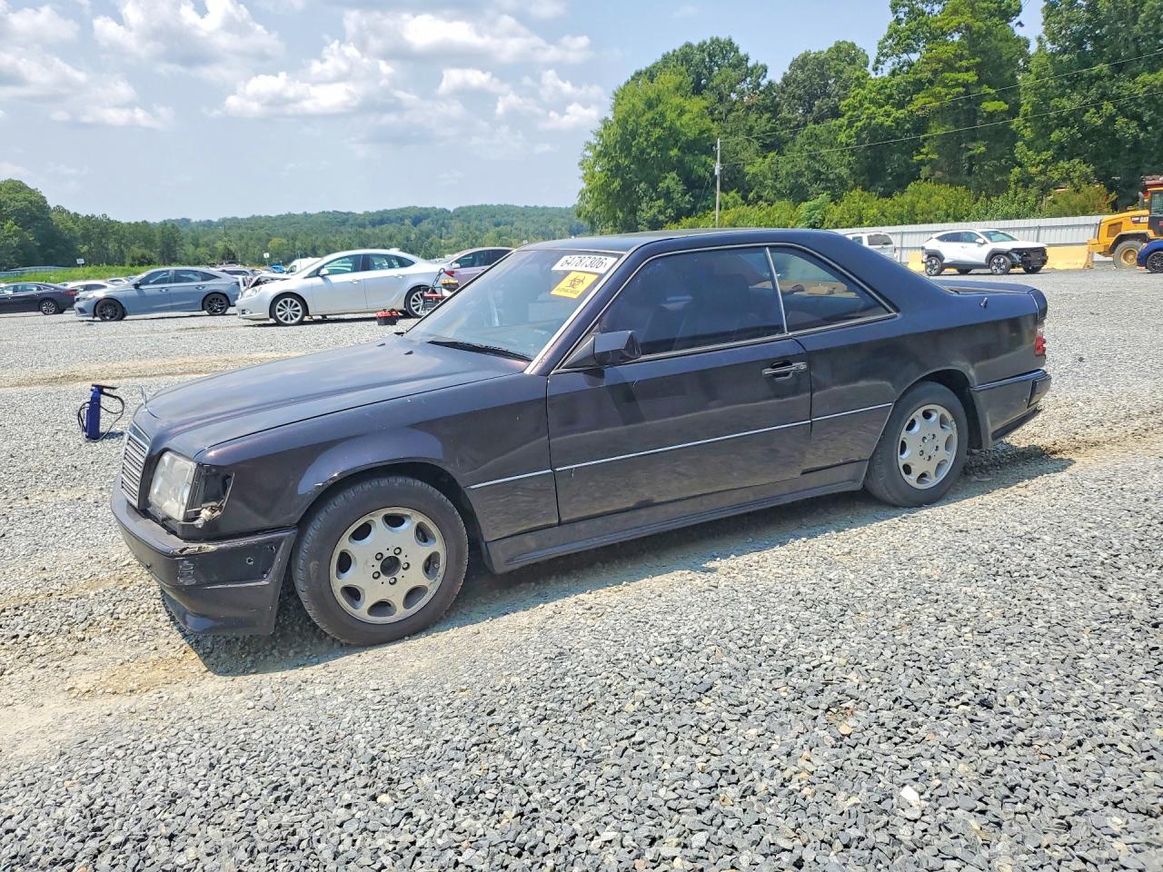 1993 Mercedes-Benz 300, VIN WDBEA52E7PB993468 — Перед
