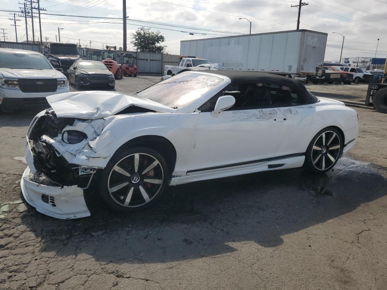 2013 Bentley Continental GT, VIN SCBGT3ZA8DC087043 — Front end