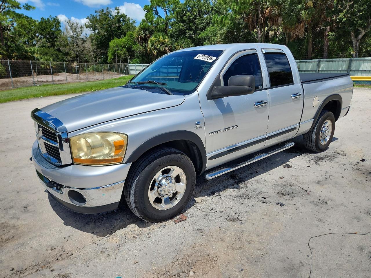 2006 Dodge 3500 SLT, VIN 3D7LL38C16G101336 — Minor dents and scratches