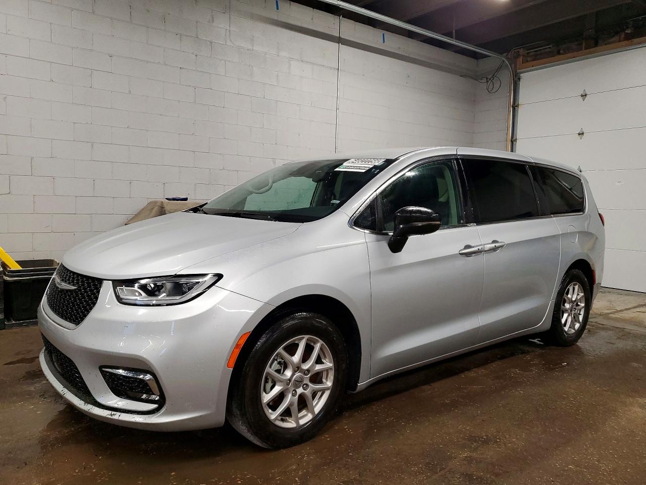 2024 Chrysler Pacifica Touring L, VIN 2C4RC1BG1RR182616 — Mechanical