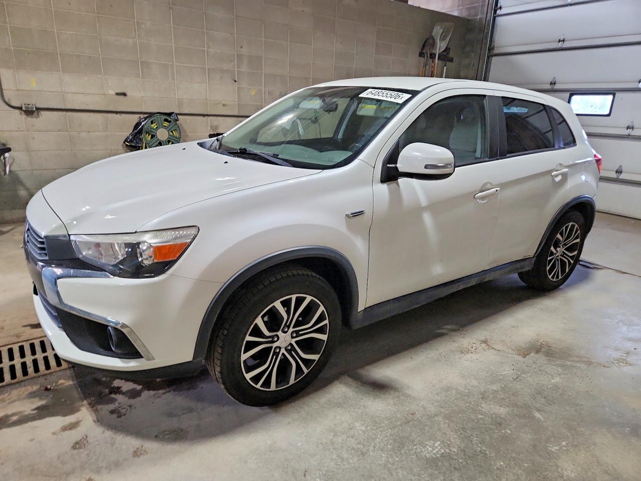 2017 Mitsubishi Outlander ES, VIN JA4AR3AU8HZ014016 — Front end