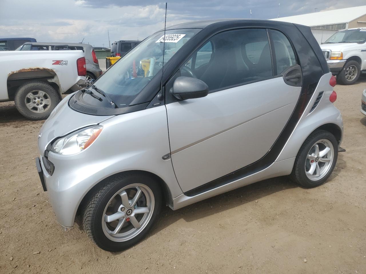 2012 Smart fortwo Pure, VIN WMEEJ3BA6CK540473 — Front end
